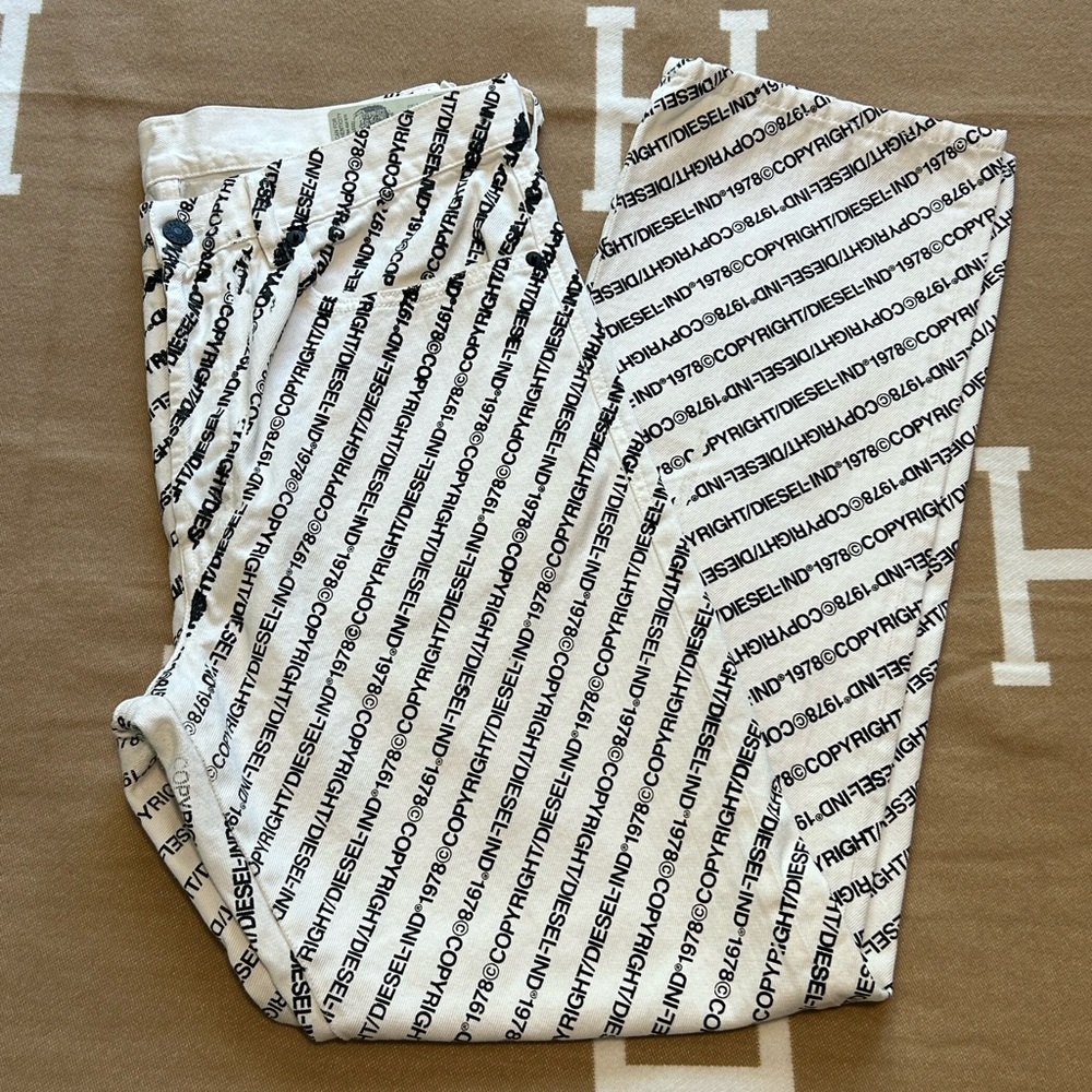 Diesel D-Macs Copyright Print Jeans White/Black W32 L32– Worn Once - Picture 9 of 16